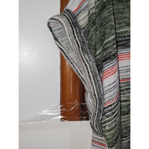 Almost Famous Women's Knit Top Plus Sized Cap Sleeve Spring Summer Activewear 2X - Picture 6 of 9